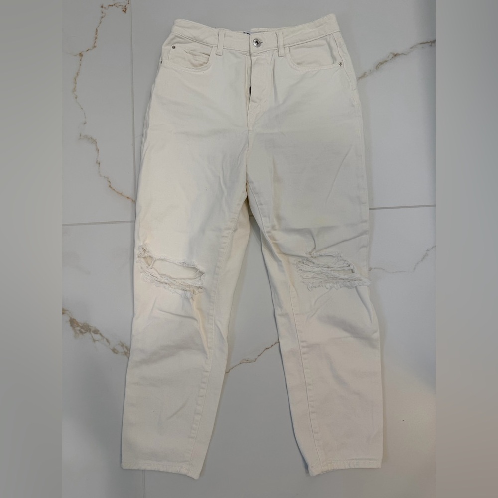 Zara Women's Off-White Distressed Skinny Jeans